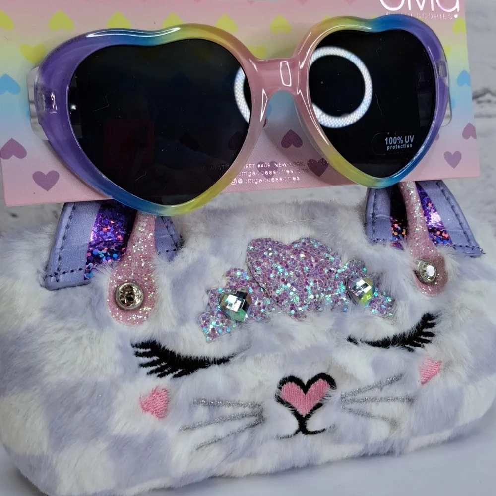 MISS GWEN'S 'OMG' HEART SUNGLASSES & FUZZY HARD CARRING CASE 'BOUGIE KITTY'